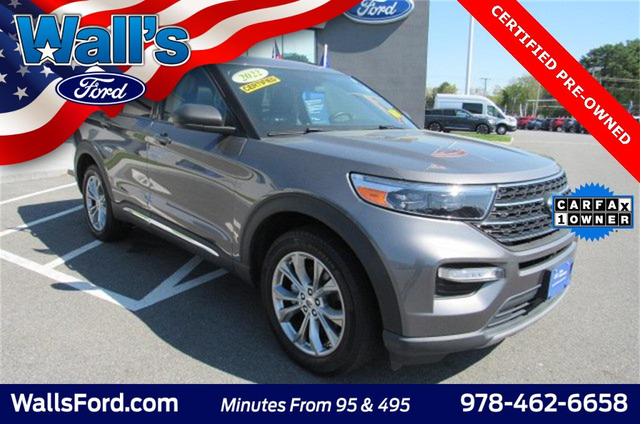 Photo of 2022 Carbonized Gray Metallic Ford Explorer