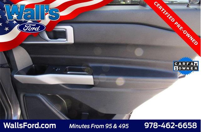 Photo of 2022 Carbonized Gray Metallic Ford Explorer