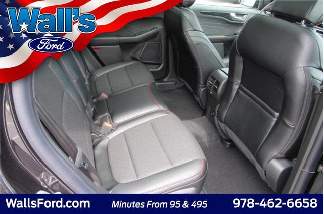 Photo of 2025 Agate Black Metallic Ford Escape