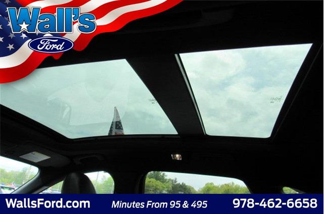Photo of 2025 Agate Black Metallic Ford Escape