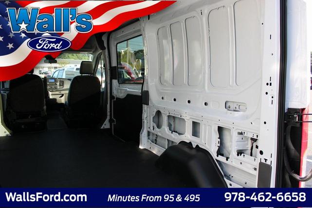 Photo of 2025 Oxford White Ford Transit-250