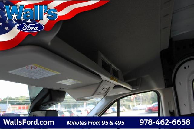Photo of 2025 Oxford White Ford Transit-250