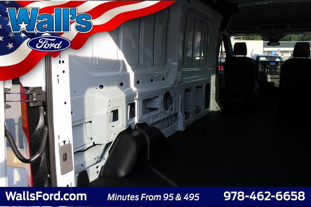 Photo of 2025 Oxford White Ford Transit-250