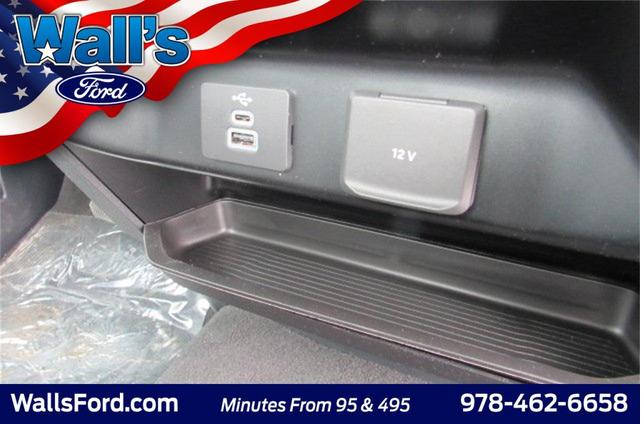 Photo of 2025 Oxford White Ford F-350