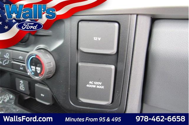 Photo of 2025 Oxford White Ford F-350