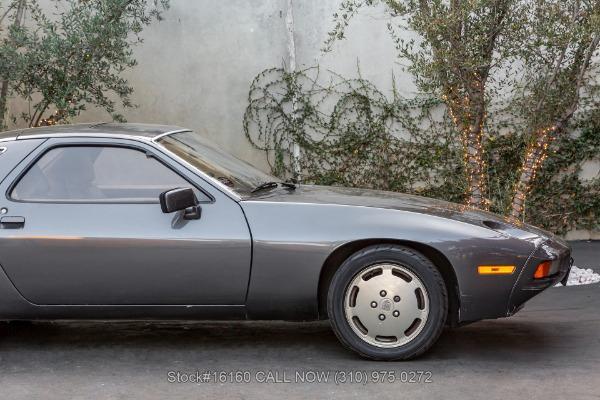 Photo of 1980 Dark Gray Porsche 928