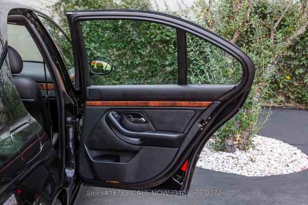 Photo of 2000 Jet Black BMW M5