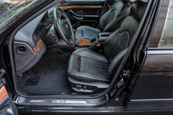 Photo of 2000 Jet Black BMW M5
