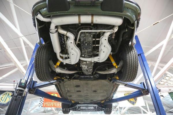 Photo of 1975 Green Porsche 911