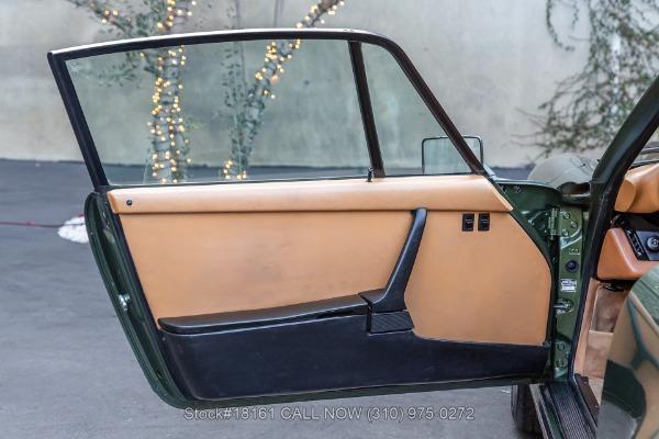 Photo of 1975 Green Porsche 911