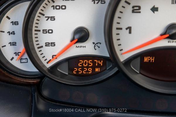 Photo of 2000 Arctic Silver Metallic Porsche 911