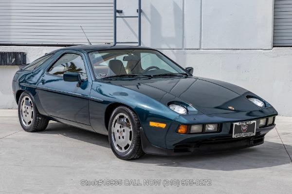Photo of 1985 Prussian Blue Metallic Porsche 928