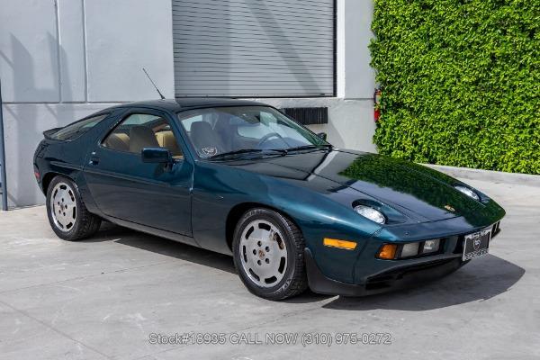 Photo of 1985 Prussian Blue Metallic Porsche 928