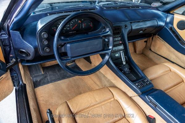 Photo of 1985 Prussian Blue Metallic Porsche 928