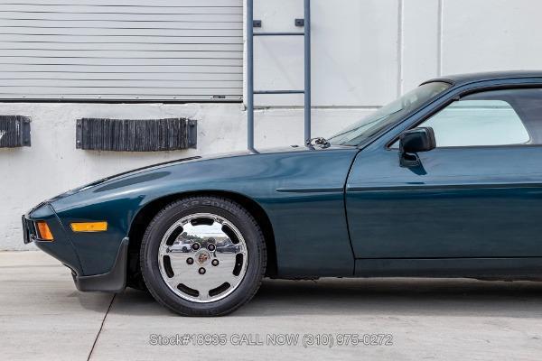 Photo of 1985 Prussian Blue Metallic Porsche 928