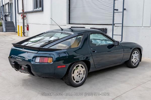Photo of 1985 Prussian Blue Metallic Porsche 928
