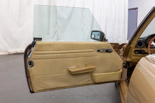 Photo of 1982 Champagne Mercedes-Benz 280SL