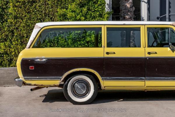 Photo of 1975 Sunburst Yellow International Travelall