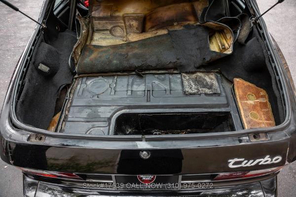Photo of 1986 Black / Red Porsche 944