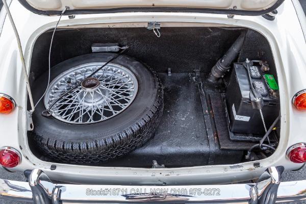 Photo of 1966 White Austin-Healey 3000 Mk III