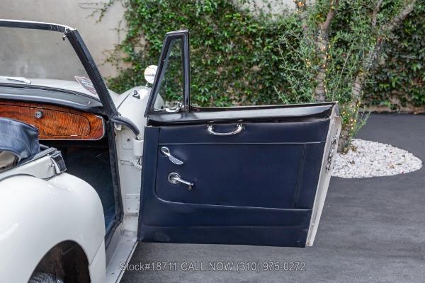 Photo of 1966 White Austin-Healey 3000 Mk III
