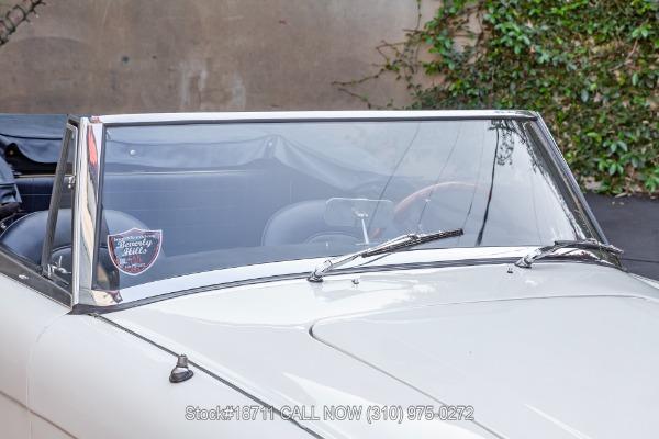 Photo of 1966 White Austin-Healey 3000 Mk III