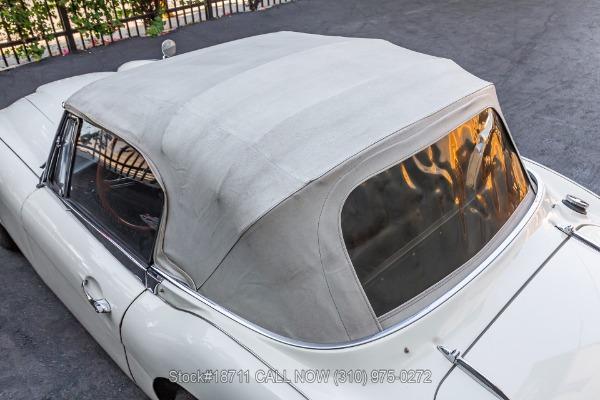 Photo of 1966 White Austin-Healey 3000 Mk III