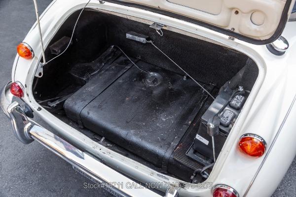 Photo of 1966 White Austin-Healey 3000 Mk III