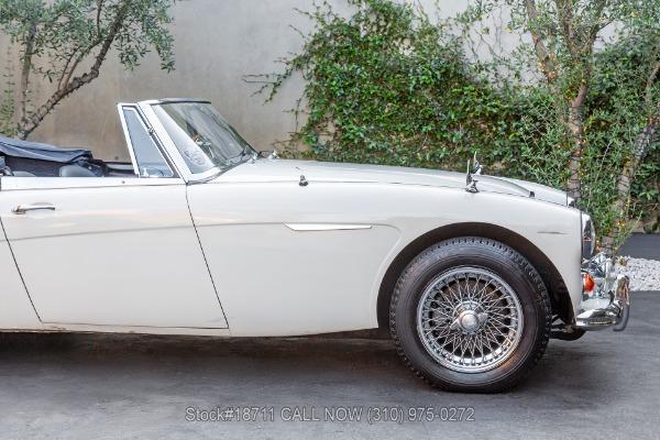 Photo of 1966 White Austin-Healey 3000 Mk III