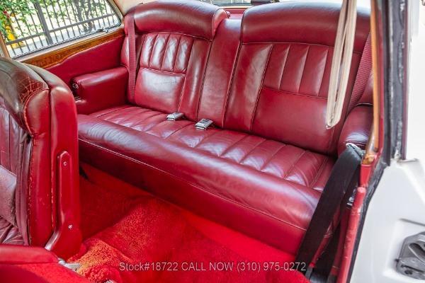 Photo of 1972 White Rolls-Royce Corniche