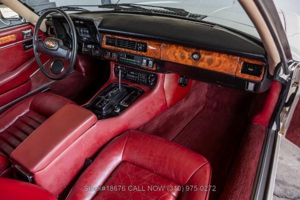 Photo of 1986 White Jaguar XJS