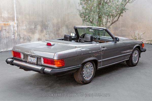 Photo of 1986 Metallic Mercedes-Benz SL-Class