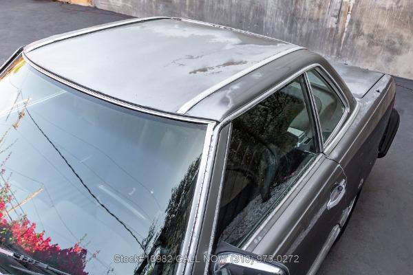 Photo of 1986 Metallic Mercedes-Benz SL-Class