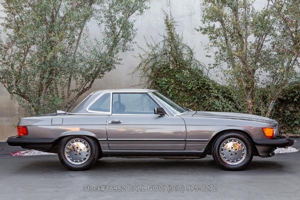 Photo of 1986 Metallic Mercedes-Benz SL-Class