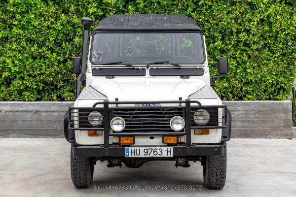 Photo of 1989 White Land Rover Defender