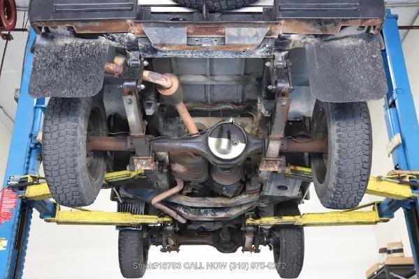 Photo of 1989 White Land Rover Defender