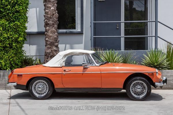 Photo of 1973 Orange MG MGB