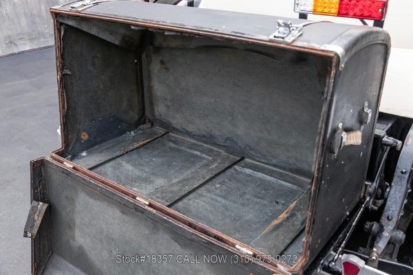 Photo of 1929 Ivory Packard 640