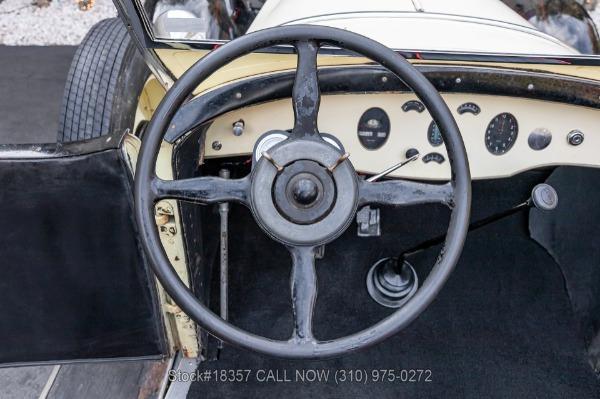 Photo of 1929 Ivory Packard 640