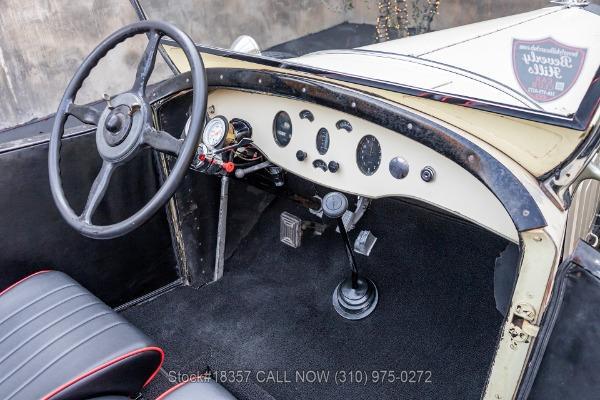 Photo of 1929 Ivory Packard 640