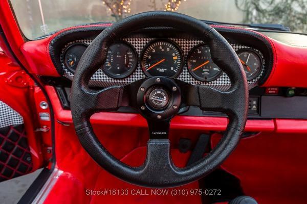 Photo of 1976 Red Porsche 911