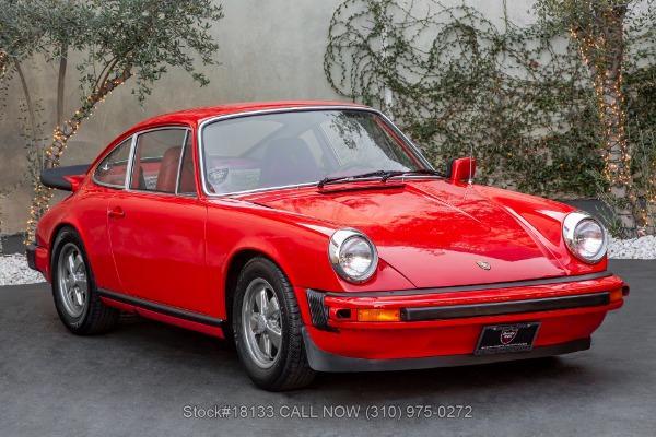 Photo of 1976 Red Porsche 911