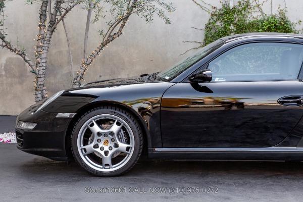 Photo of 2005 Black Porsche 911