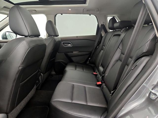 Photo of 2021 Gray Nissan Rogue