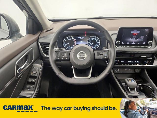 Photo of 2021 Gray Nissan Rogue