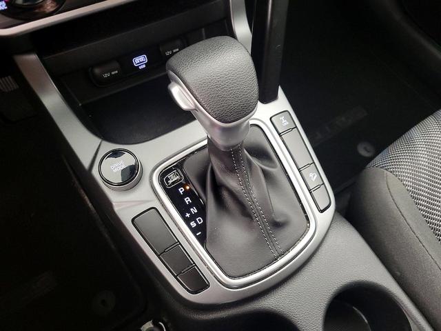 Photo of 2022 Black Kia Seltos
