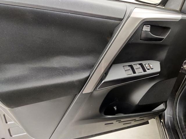 Photo of 2017 Gray Toyota RAV4