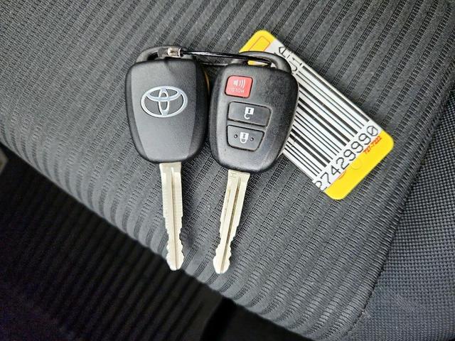 Photo of 2017 Gray Toyota RAV4