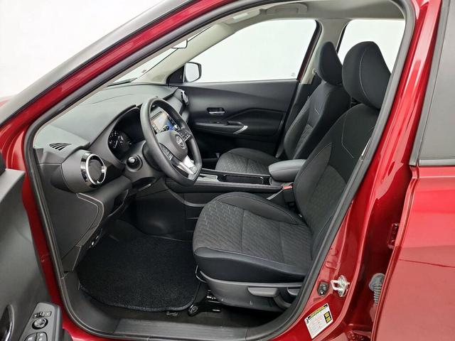 Photo of 2023 Red Nissan Kicks