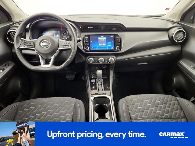 Photo of 2023 Red Nissan Kicks